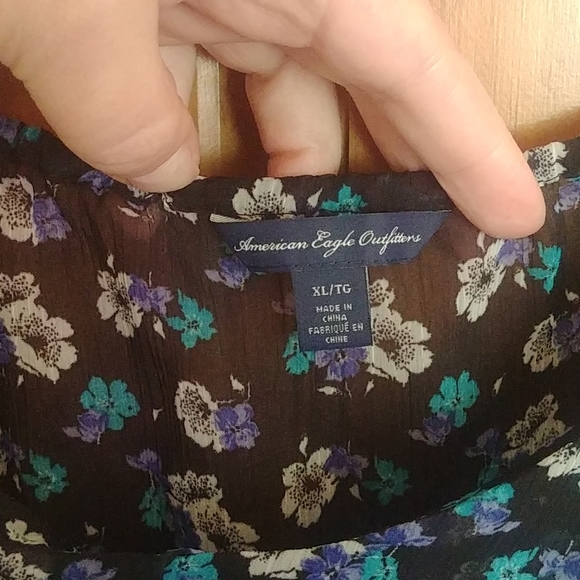 AE Sheer Easy Ruffle Tank - Picture 3 of 4